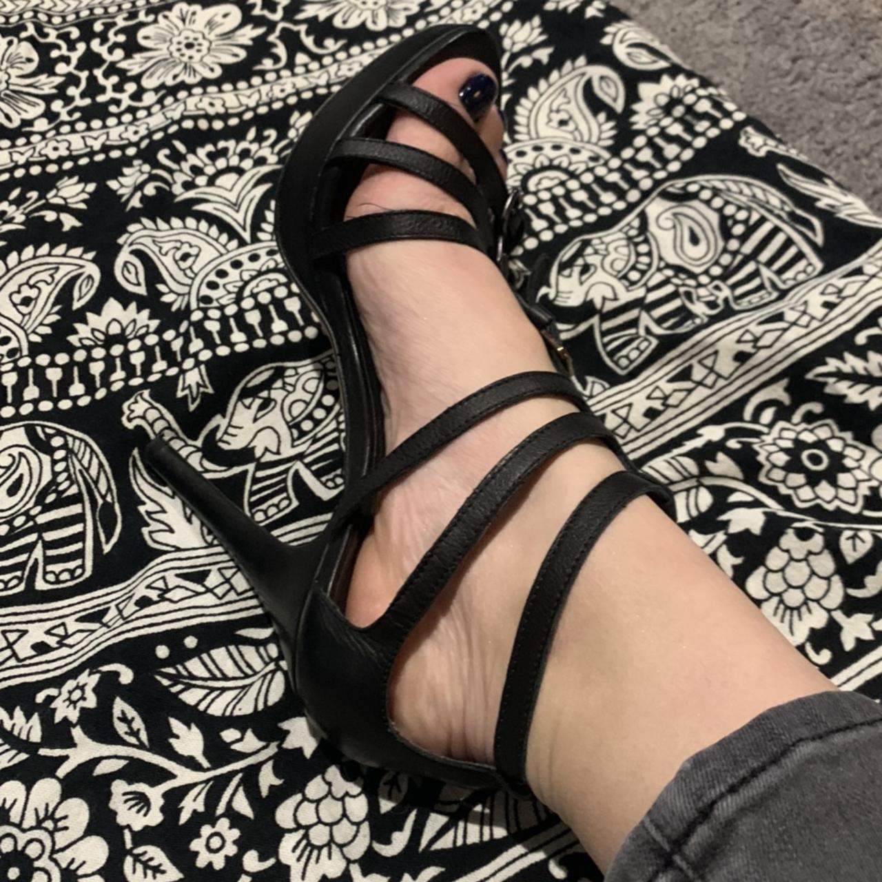 stuart weitzman platform