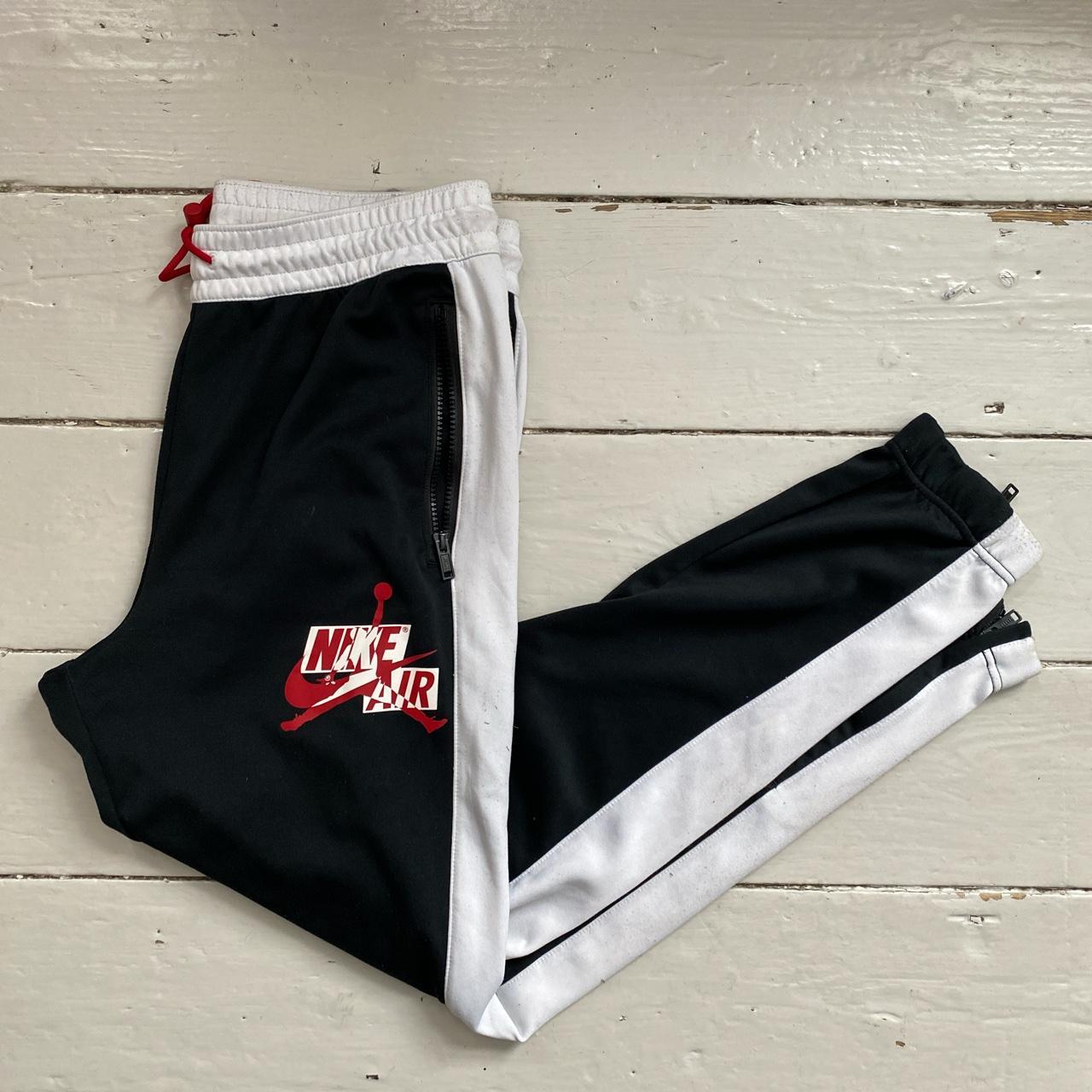 Black and white jordan hot sale joggers