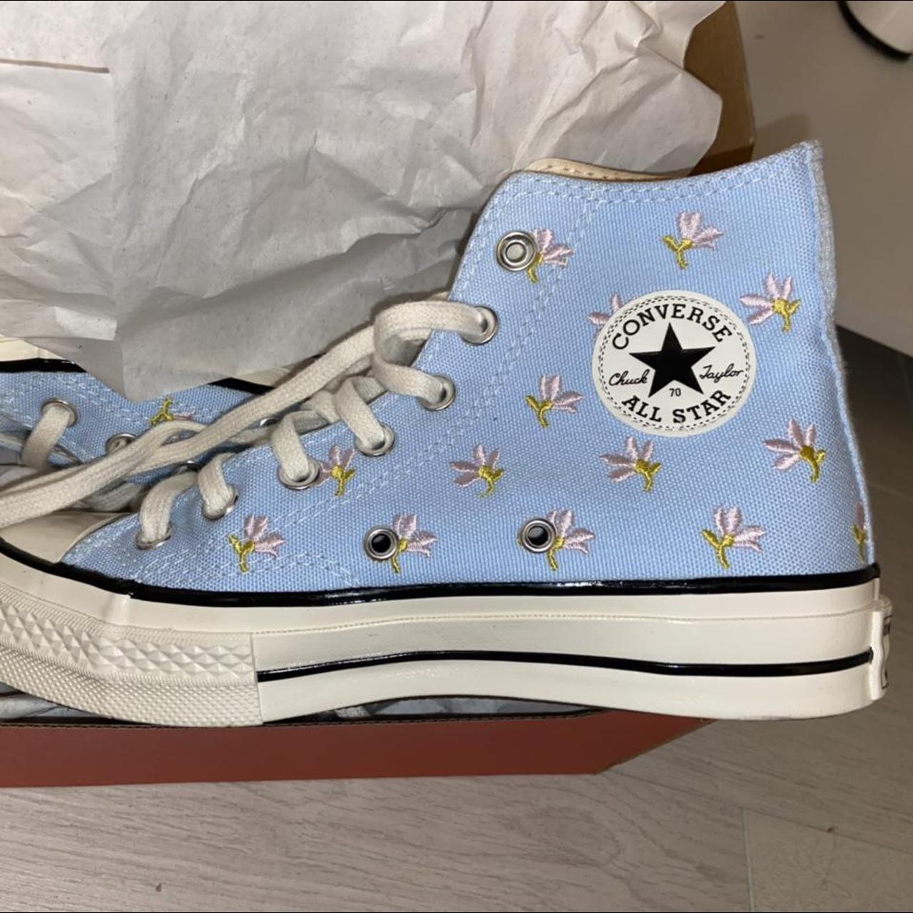 Converse Women's Blue and Yellow Trainers | Depop