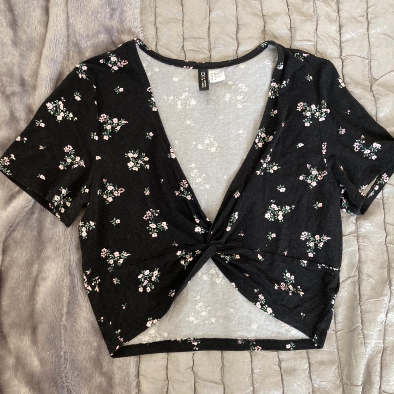 H&M Women's Crop-top | Depop