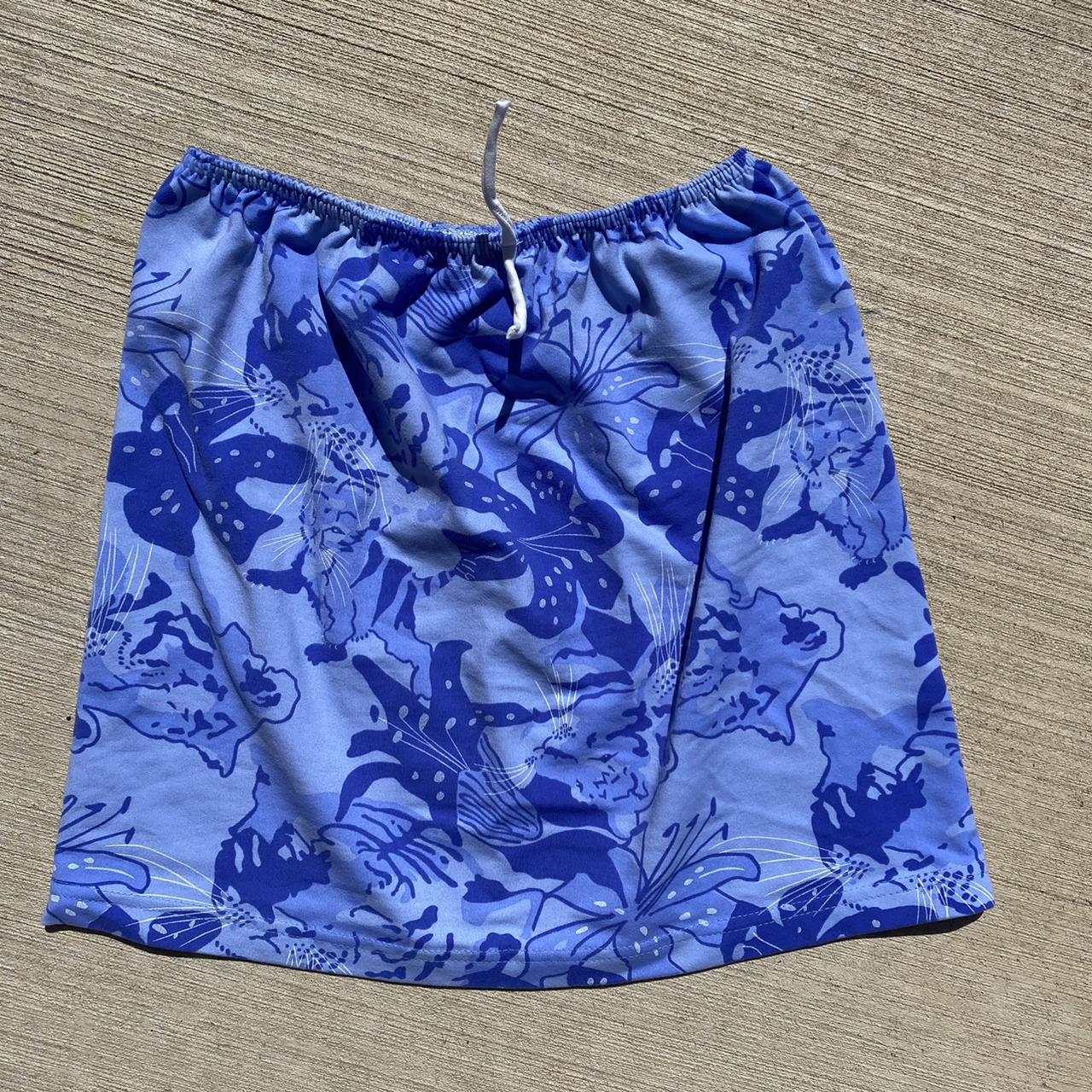 Tropical print skirt with baby tigers on it Such an... - Depop
