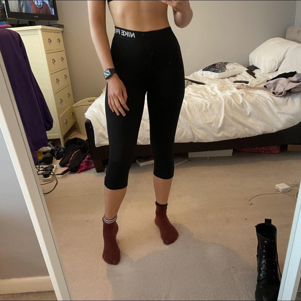 Nike pro 3/4 length running or gym leggings, in