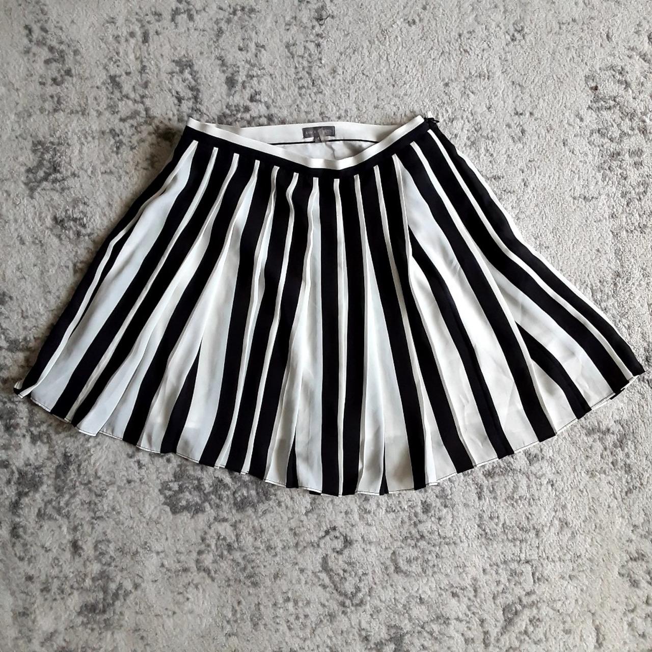 Vince Camuto Women's Skirt | Depop