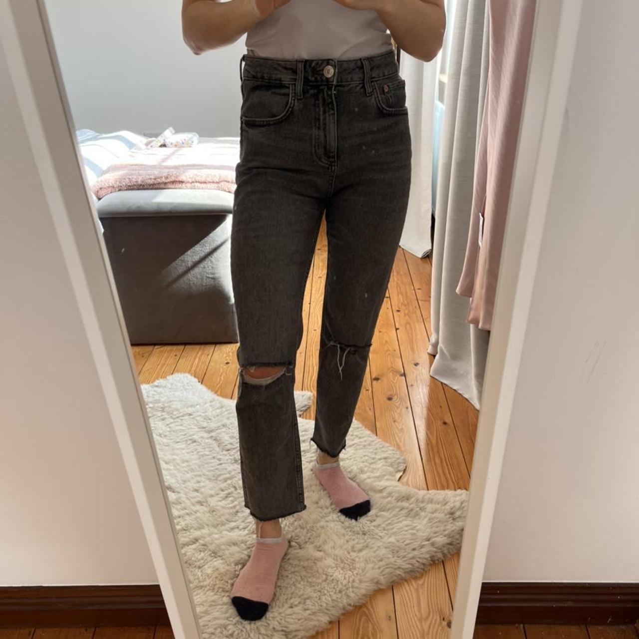 Grey Zara straight leg jeans with rips Size 8 Depop