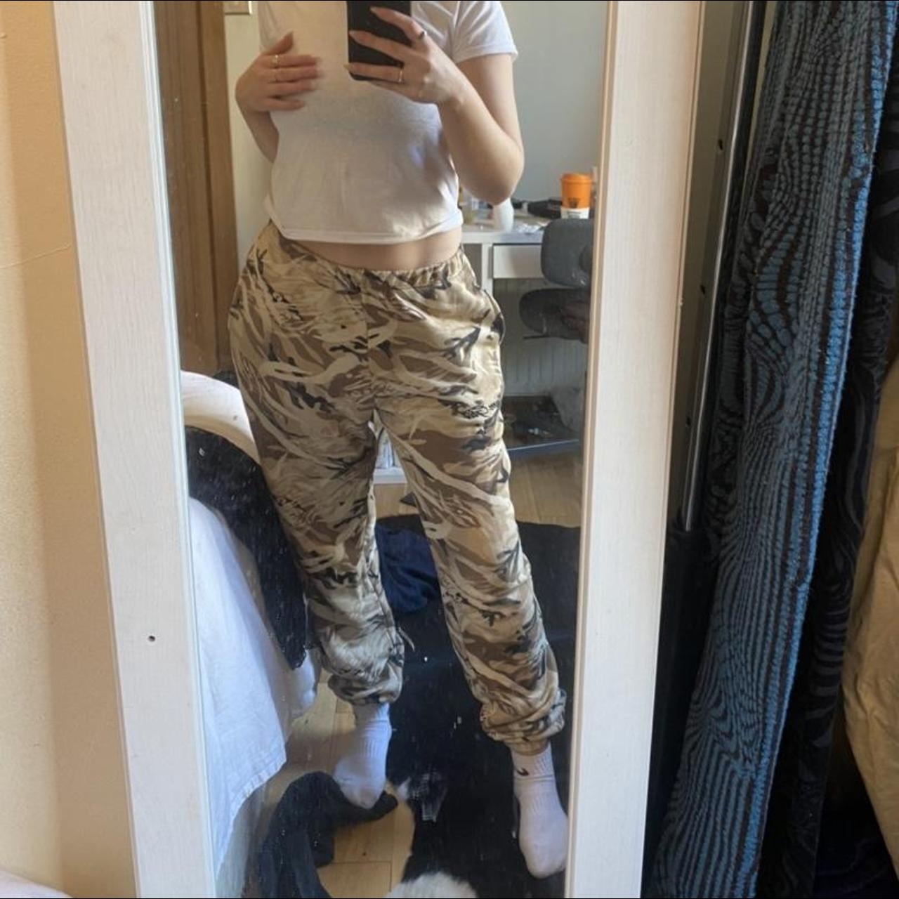 I am gia tracksuit joggers camo tracksuit size small depop