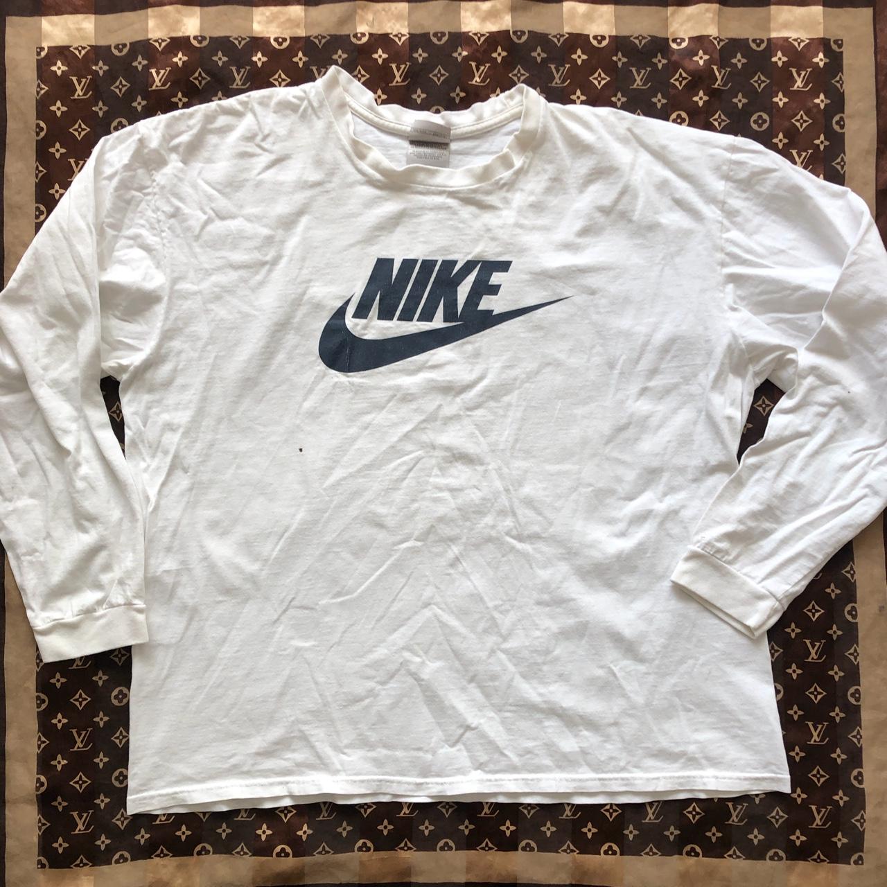 Nike Men's White and Blue T-shirt | Depop
