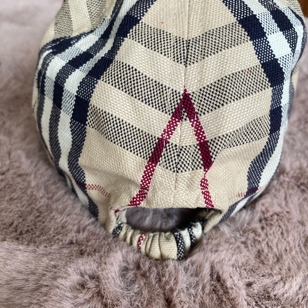 Burberry hat outlet depop