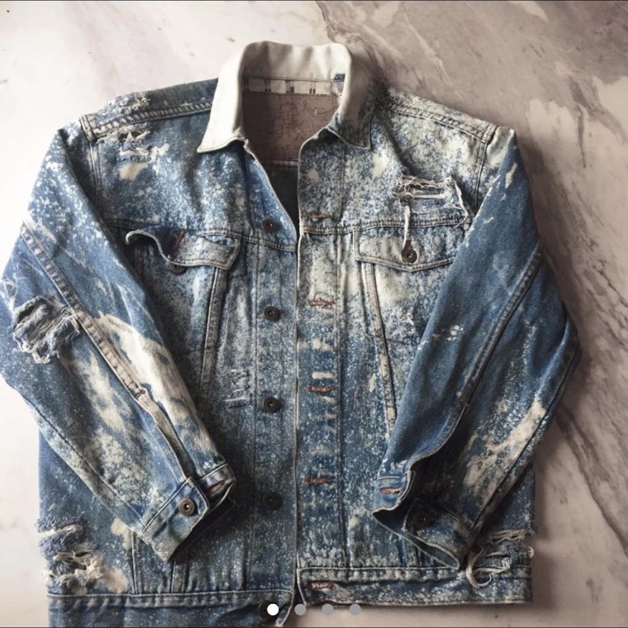 Vintage acid washed denim jacket! Fits oversized on... - Depop