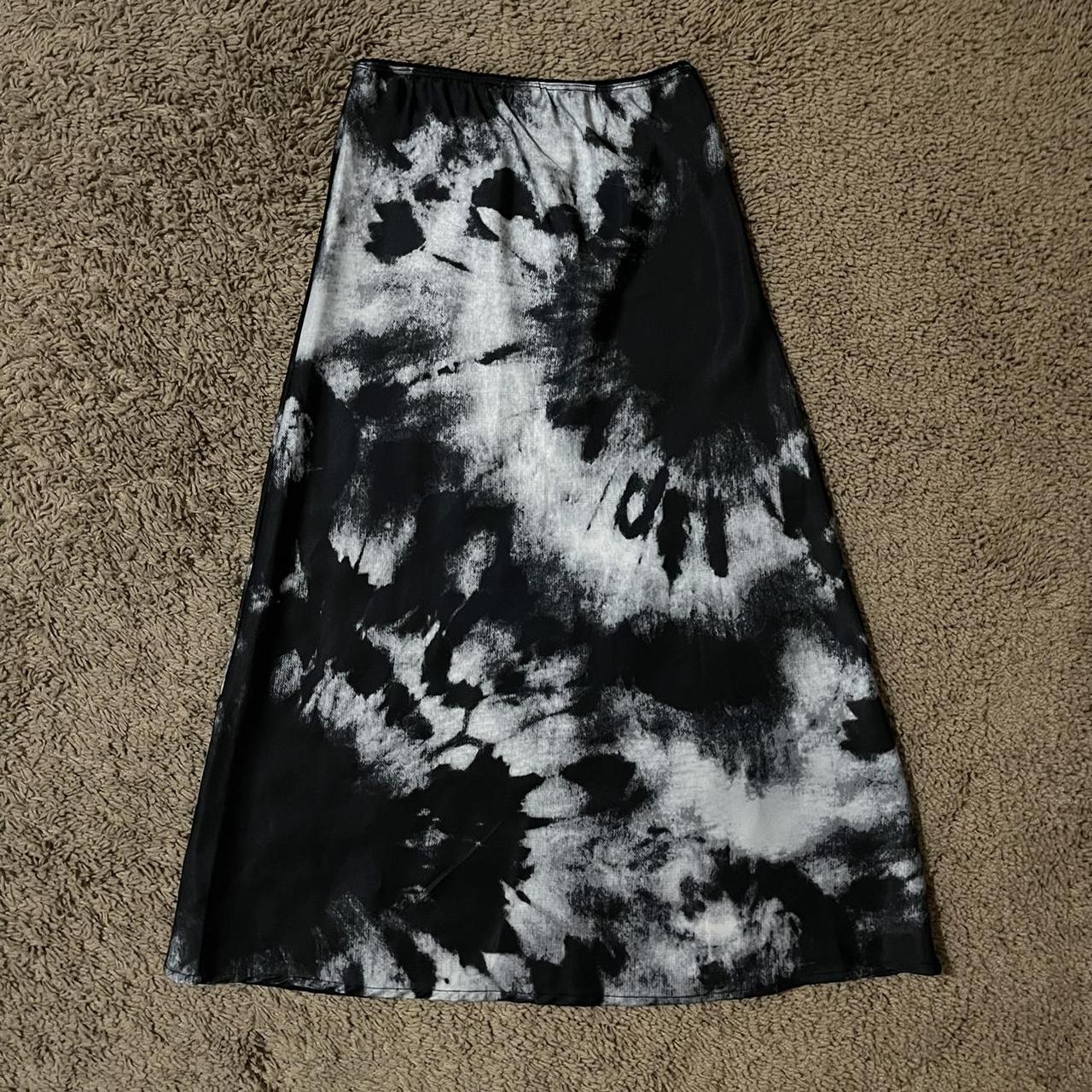 Black and white satin midi skirt ⋆ a-line silky like... - Depop