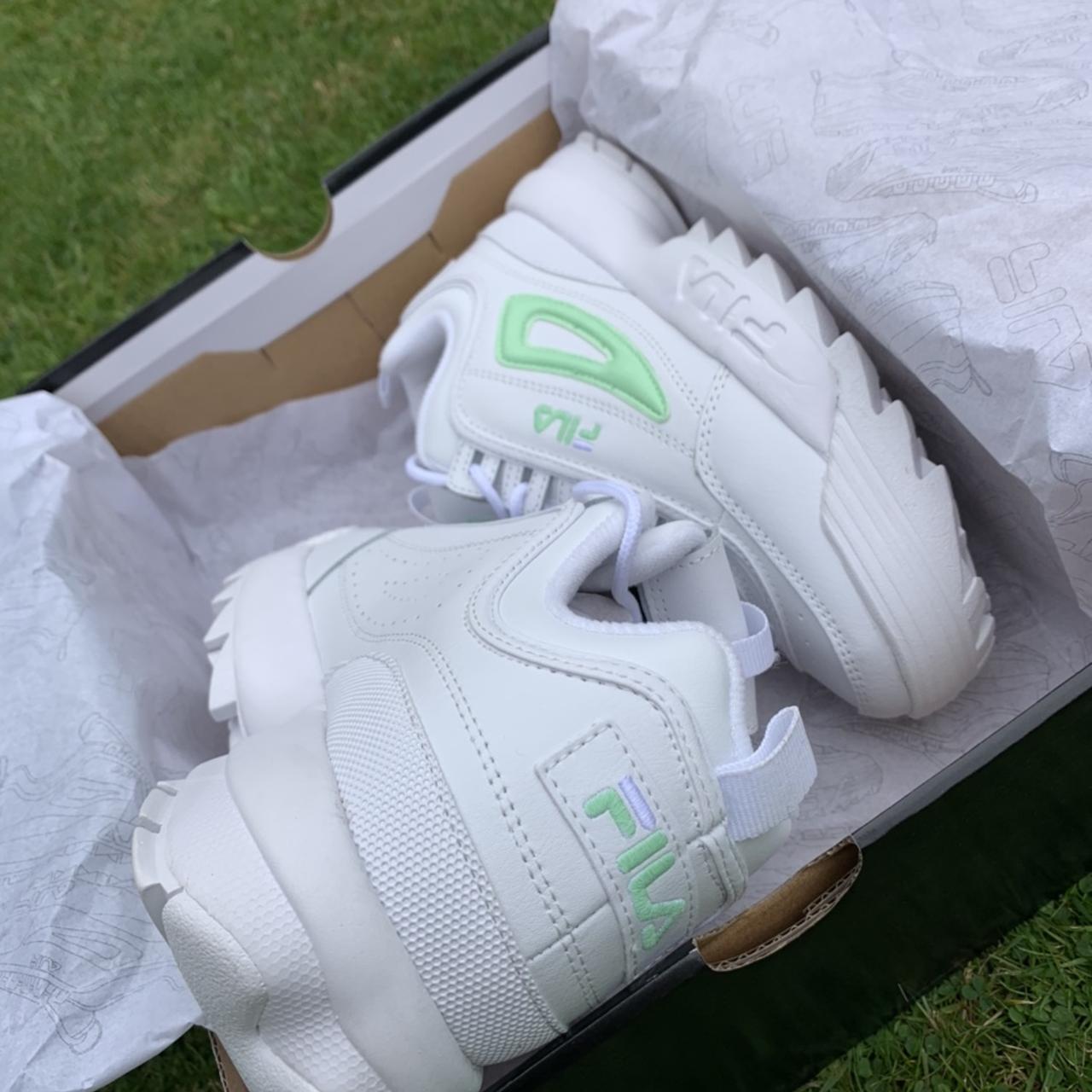 Fila disruptor shop white and green