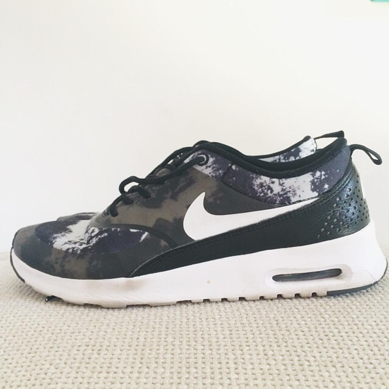 Nike max thea black and pattern best sale