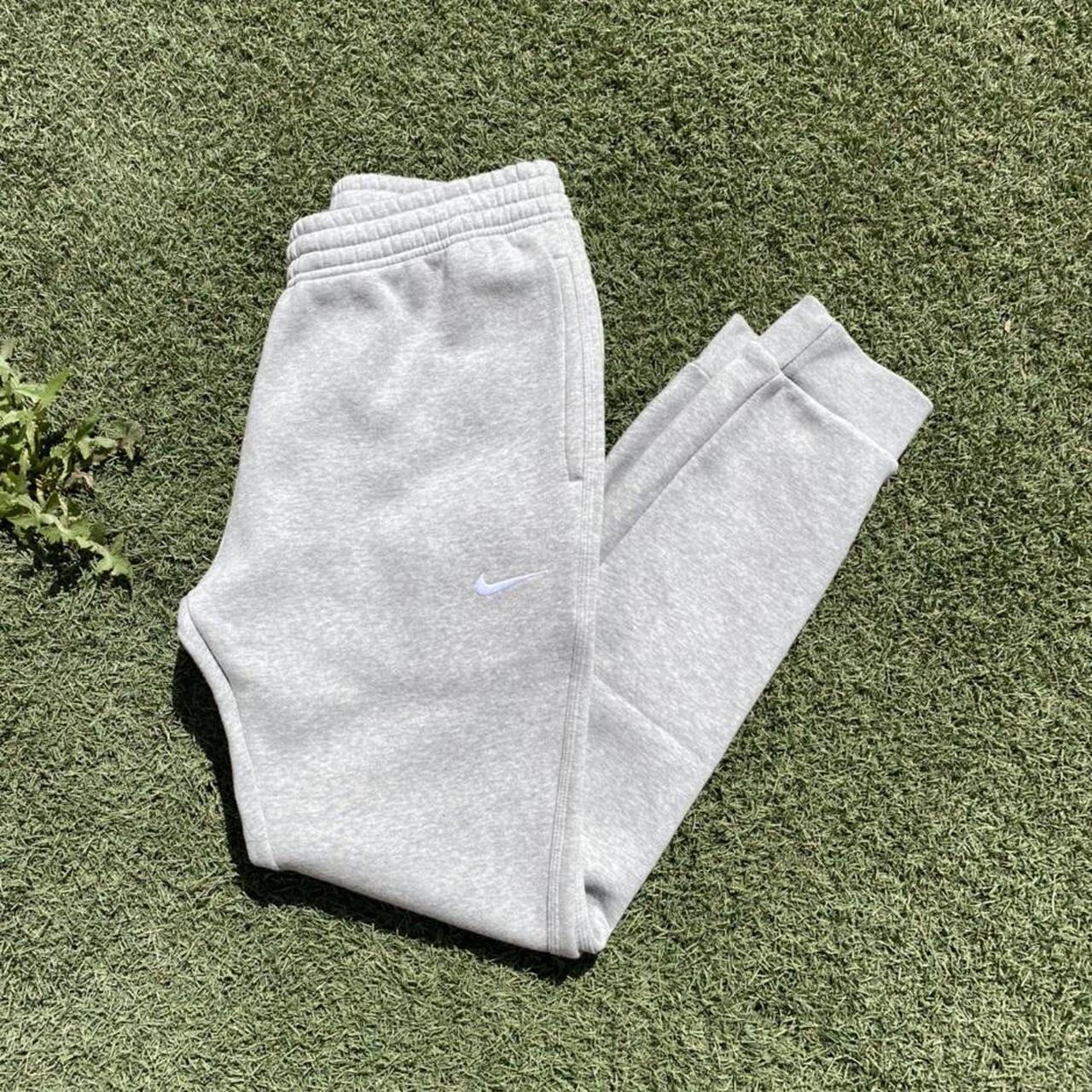 mens nike light grey joggers