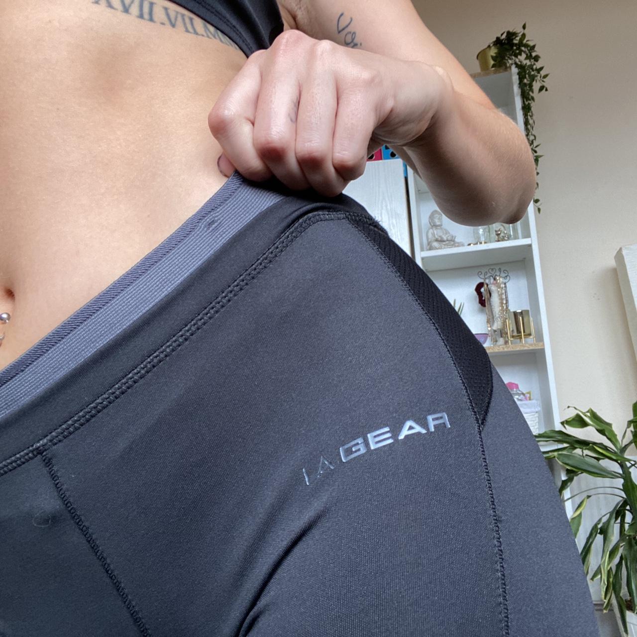 LA gear workout leggings. size XS but really tight - Depop