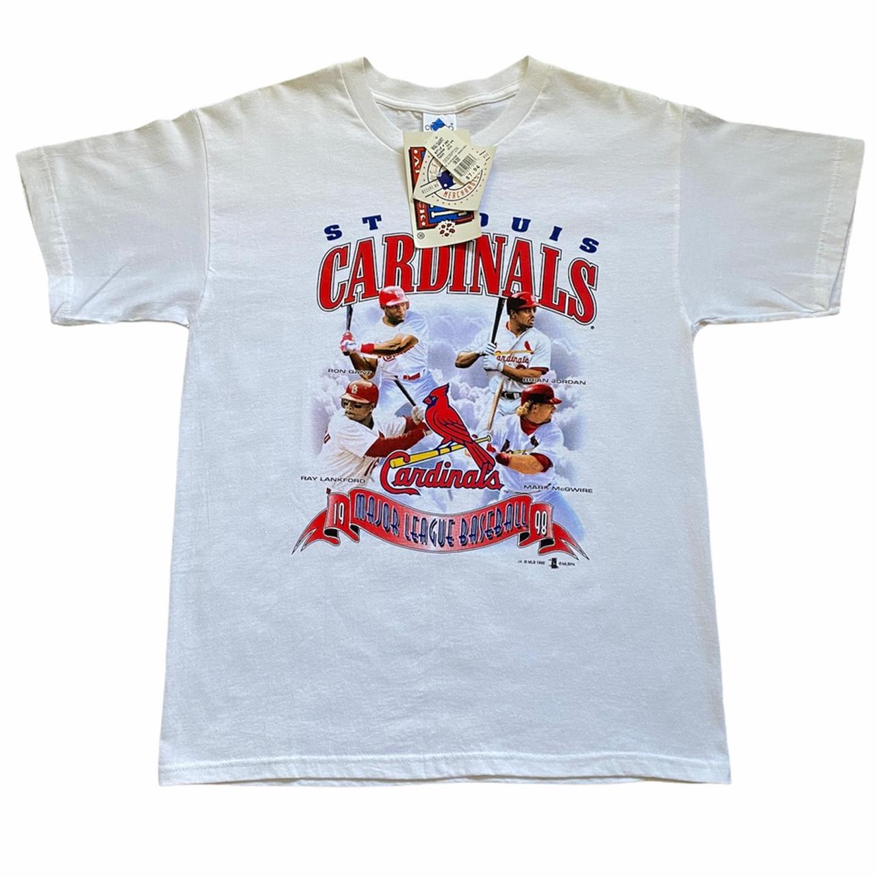 St. Louis Cardinals T-Shirt Men's Size XL Short - Depop