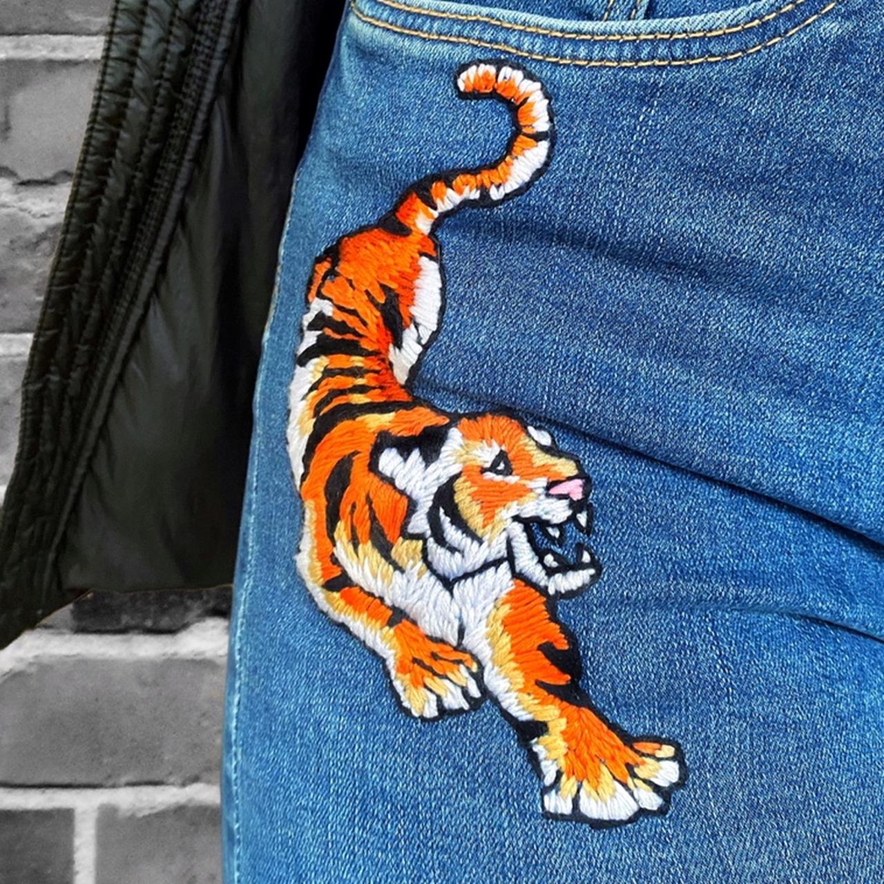 関税送料込♪DSQUARED2/Cropped Tiger Embroidered Jeans s-l400.jpg