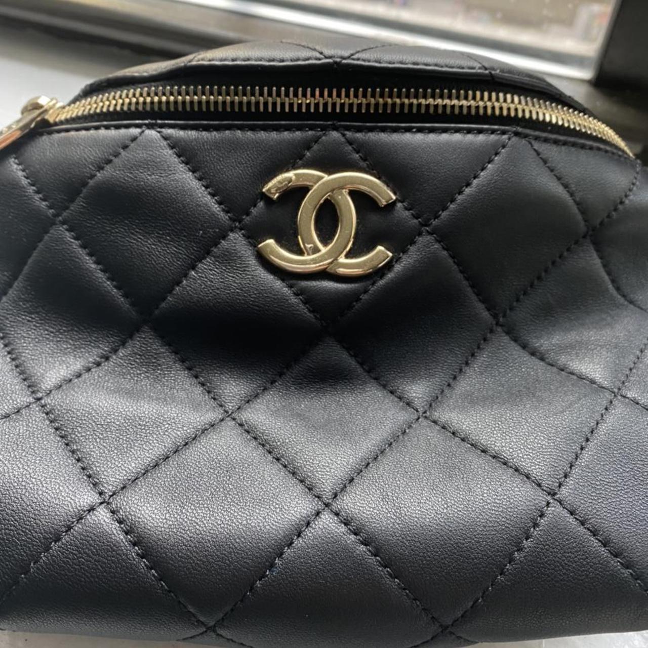 chanel cosmetic bag pouch