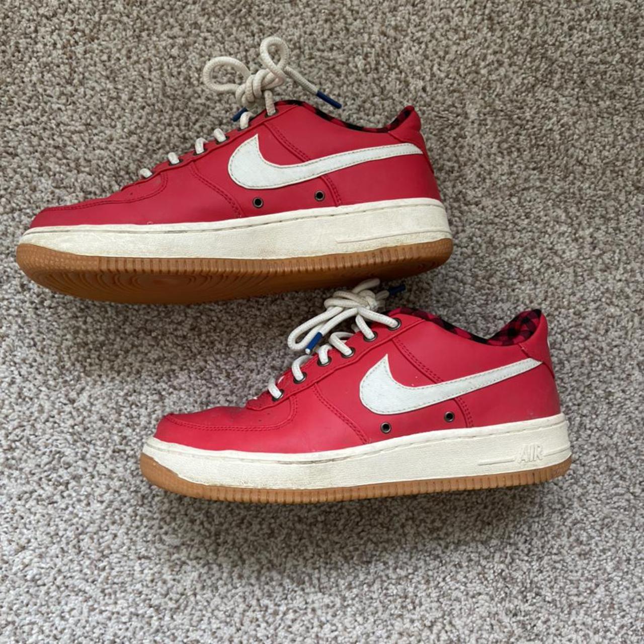 Nike Women's Red Trainers | Depop