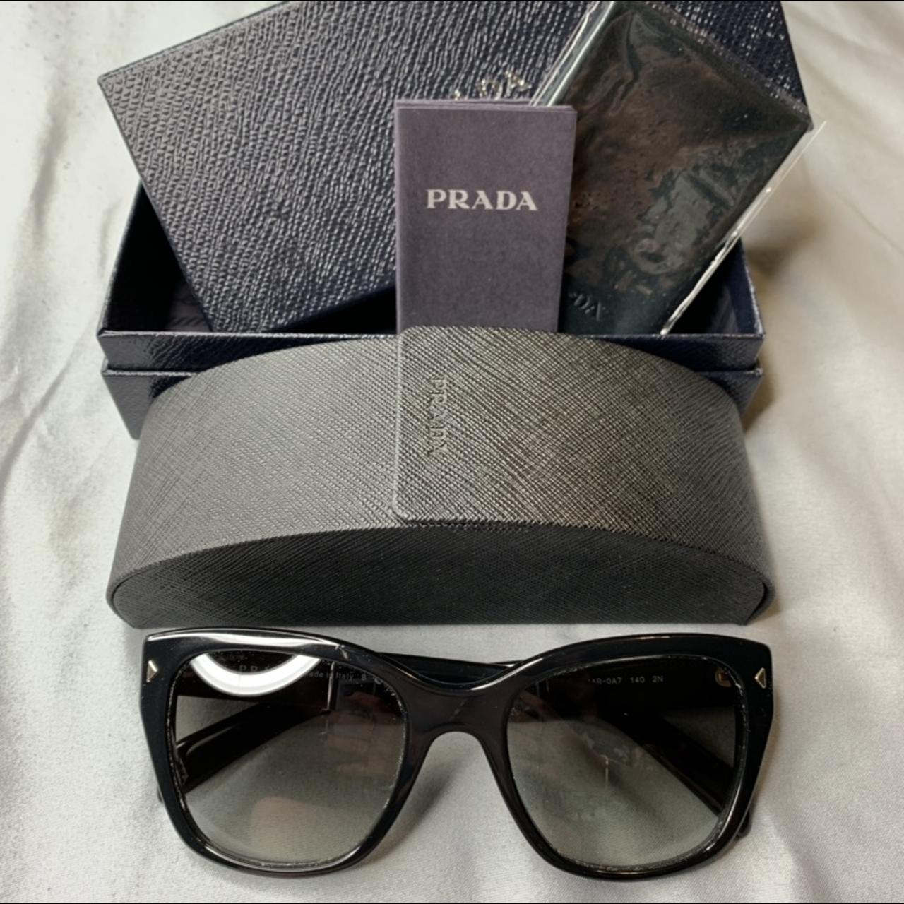 PRADA SUN SPR09S used good condition Black