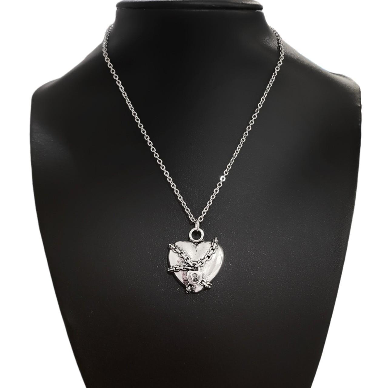 Product Image 3 - 16" Silver Locked Heart Necklace