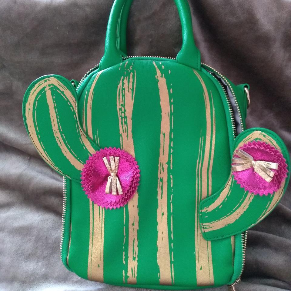 Betsey Johnson cactus handbag. With attachable Depop