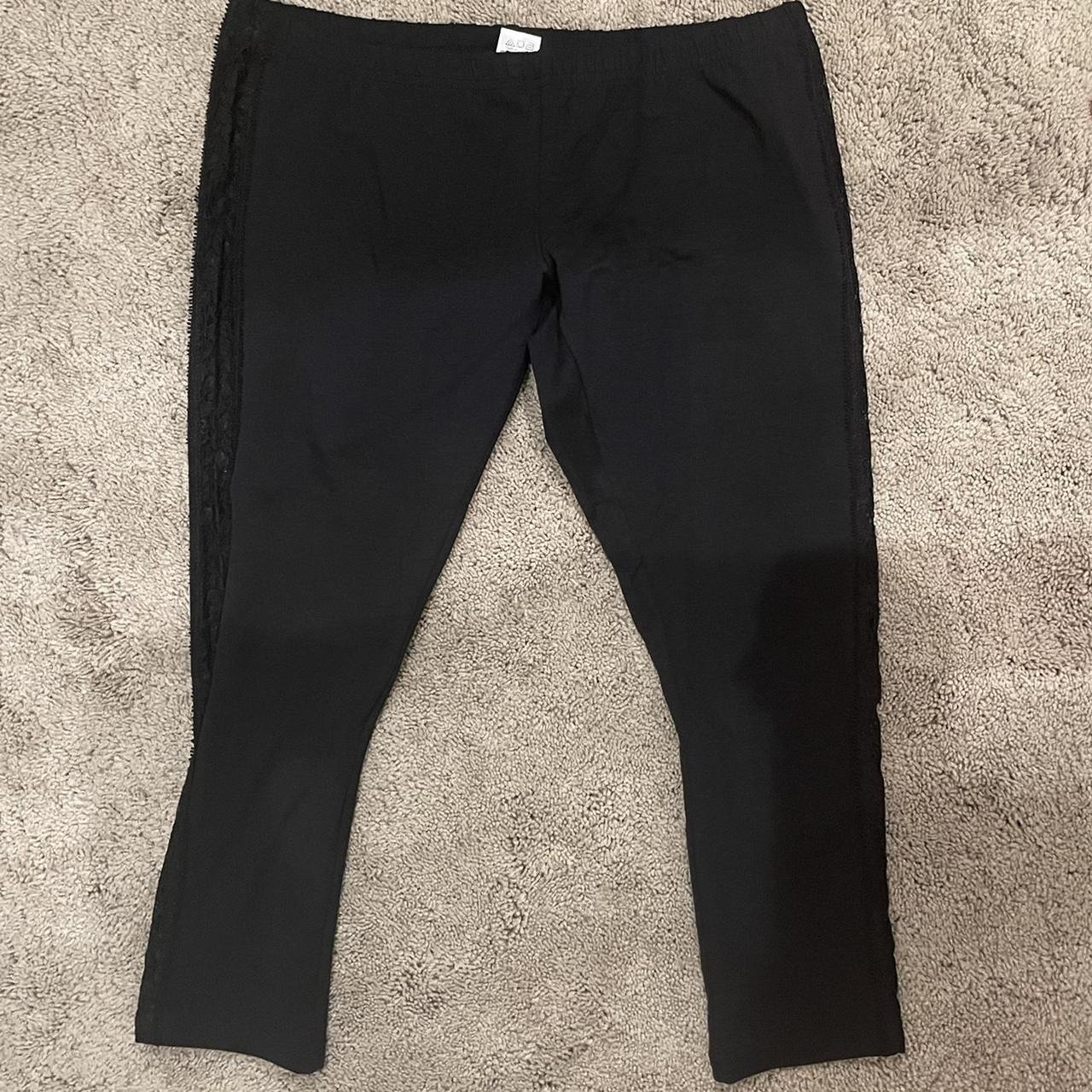 Steve Madden Women's Black Leggings | Depop