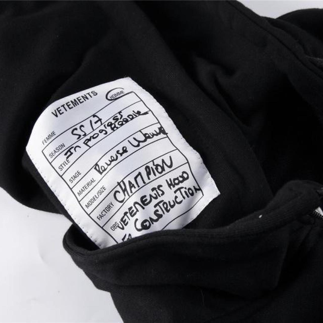 トップス VETEMENTS x Champion hoodie M Vetements Champion Hoodie | Grailed