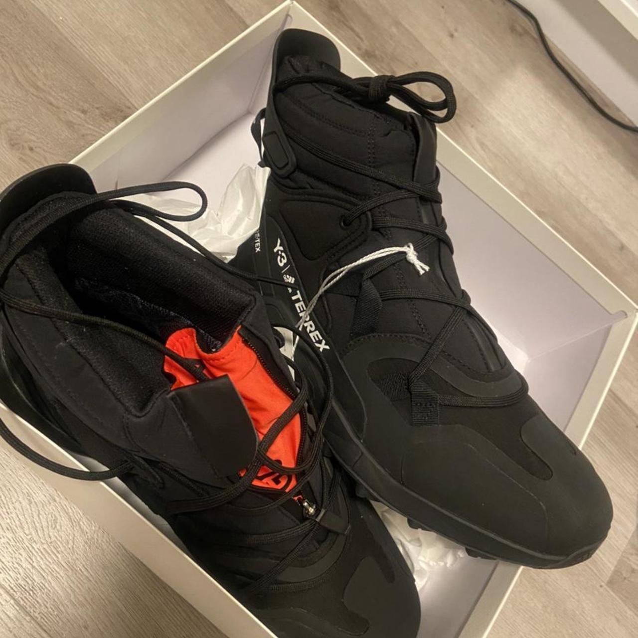 Adidas y3 black and best sale orange trainers