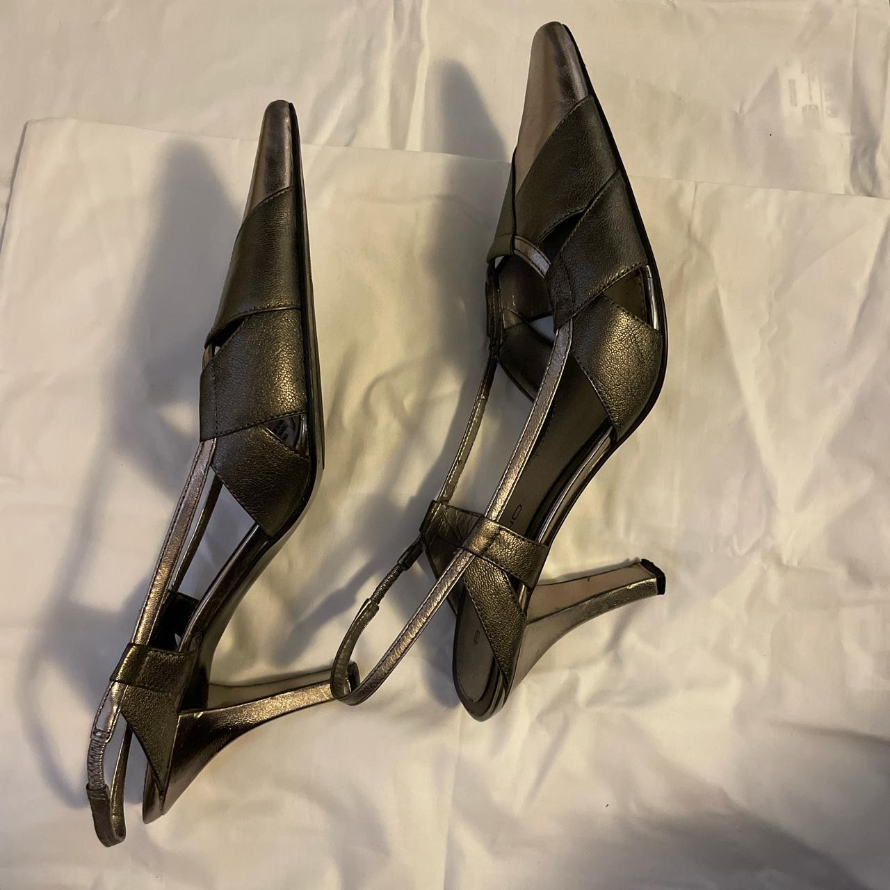 bandolino silver heels