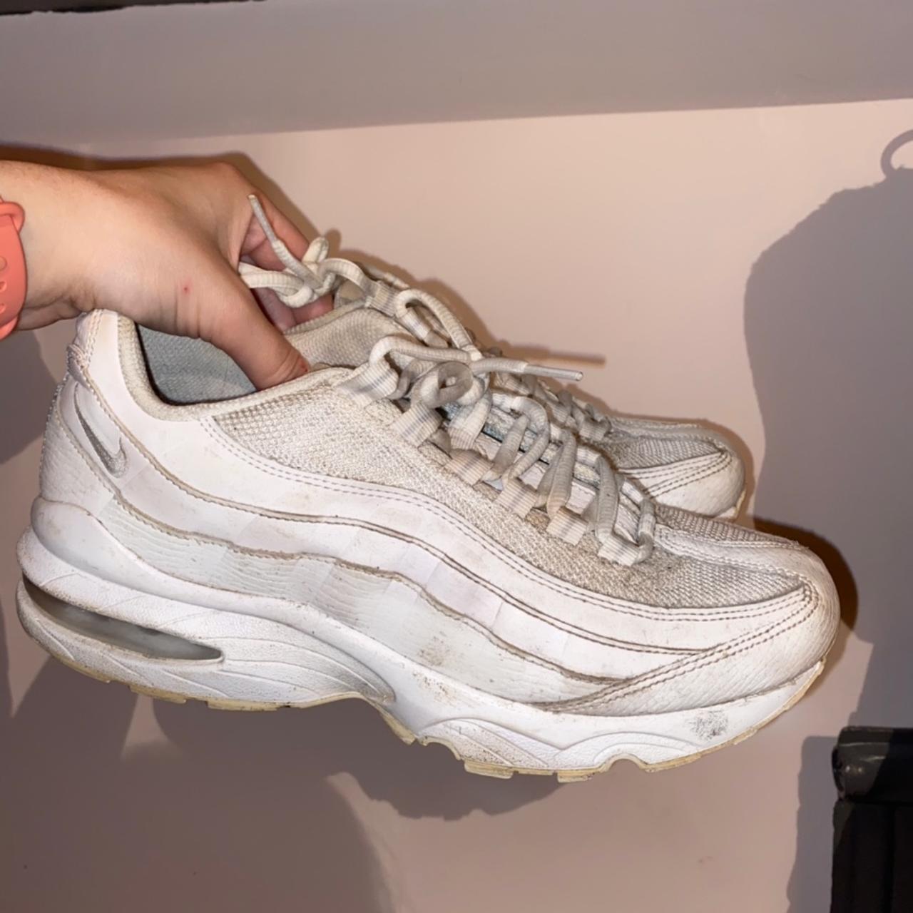 womens white nike 95
