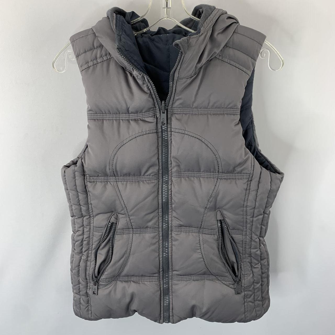 Lululemon Women's Grey and Navy Vest | Depop