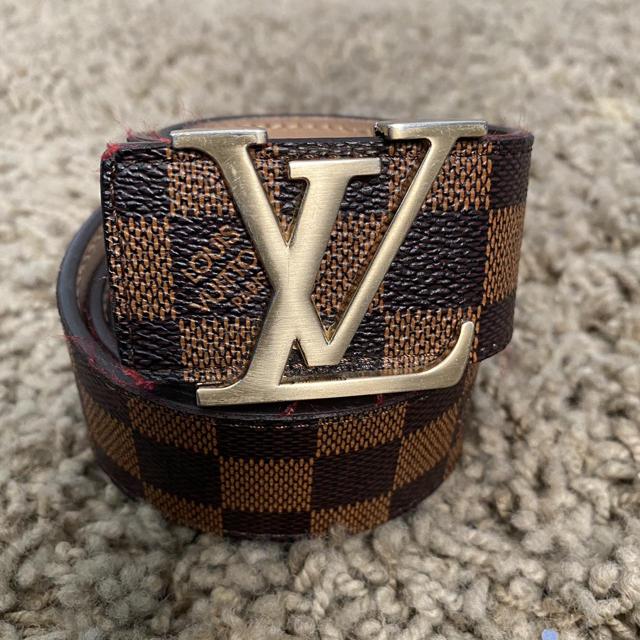 Double Sided Velvet Red and Brown LV Belt. Never - Depop