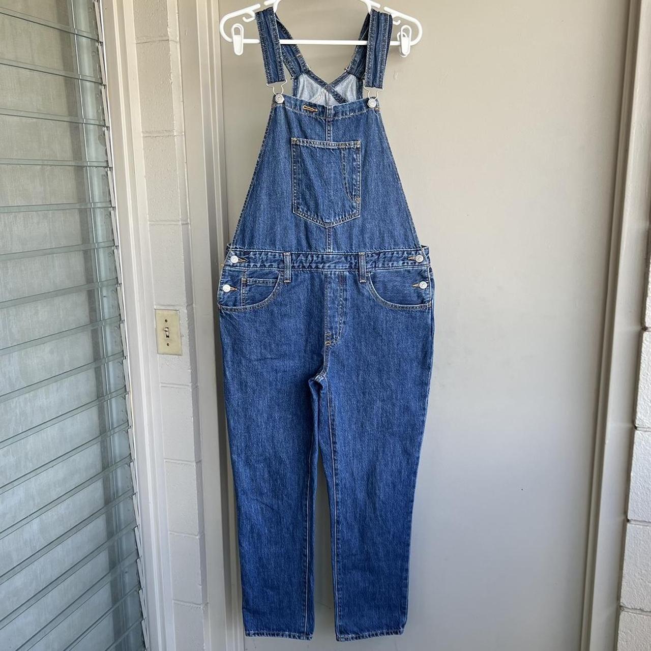 Levi’s women’s denim bib overalls straight leg size... - Depop