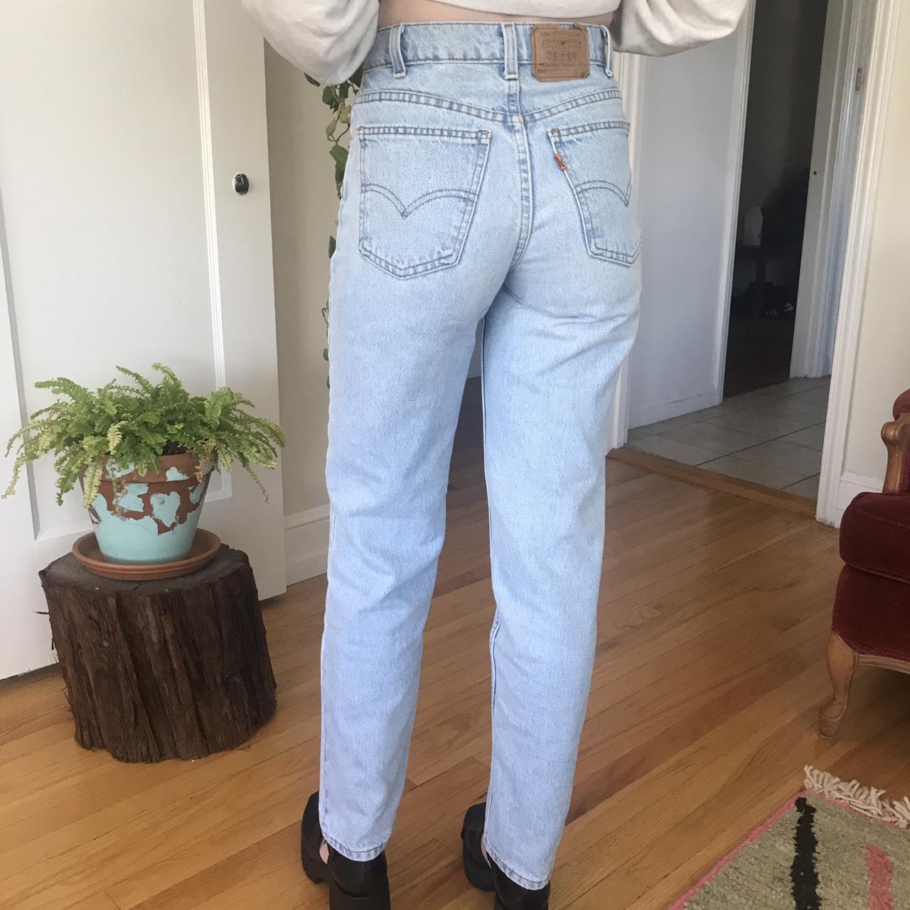 levis 550 student