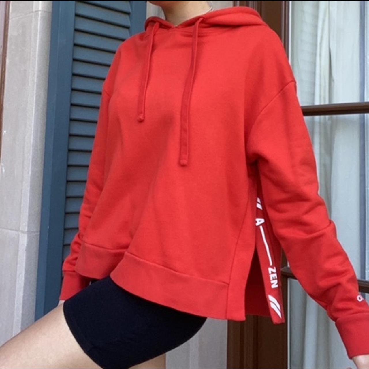 Alo Yoga Eternal Hoodie Sweatshirt Small Red, Women's Fashion, Activewear  on Carousell