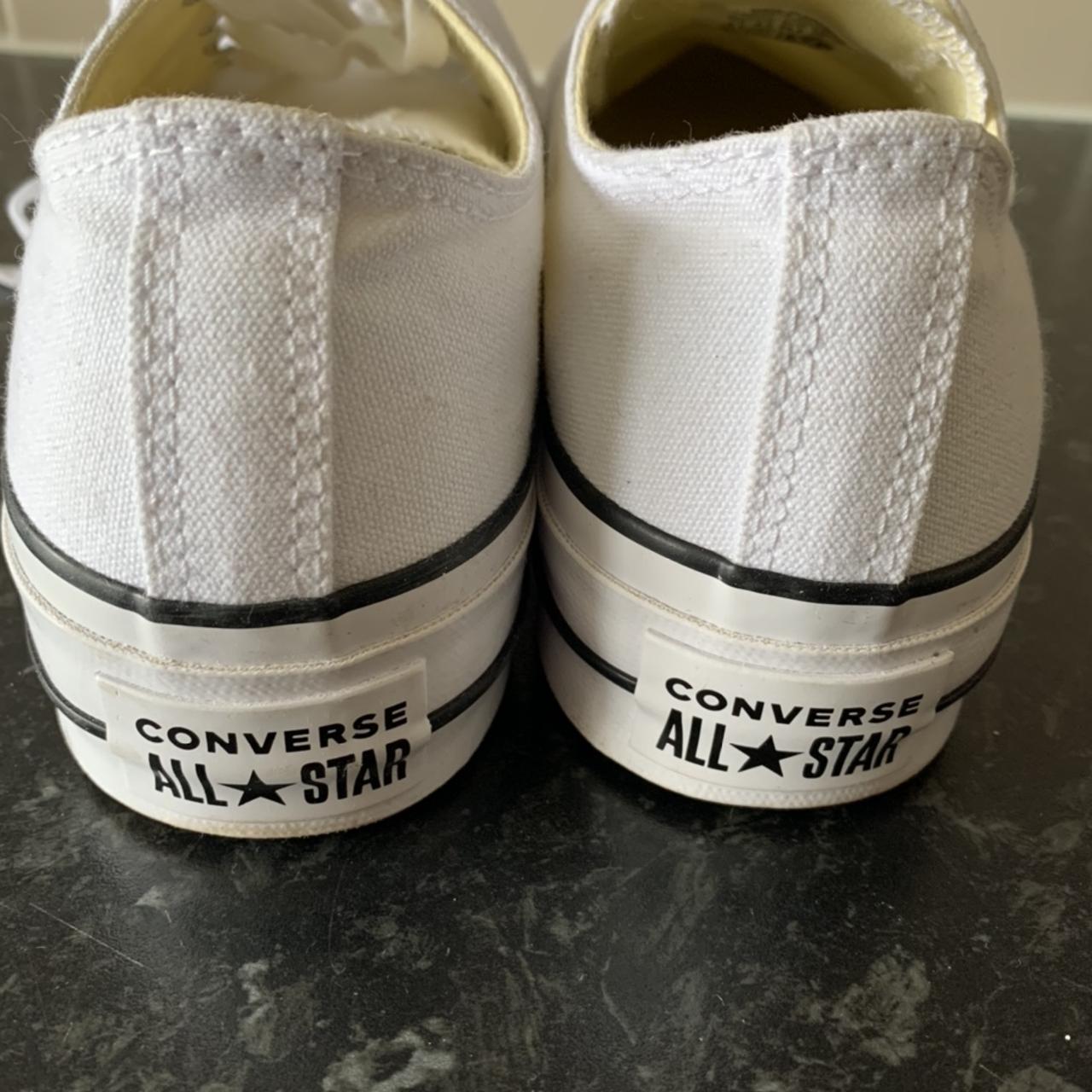 chuck taylor all star lift canvas low top