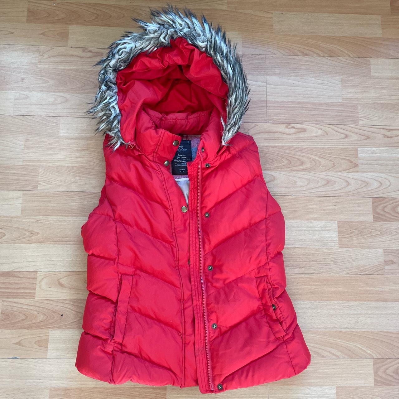 gap red puffer vest