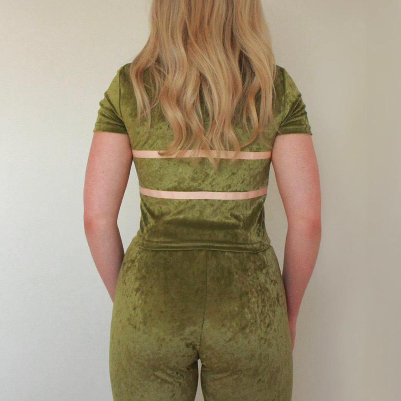 Product Image 2 - The CELIAPOPS velour olive green