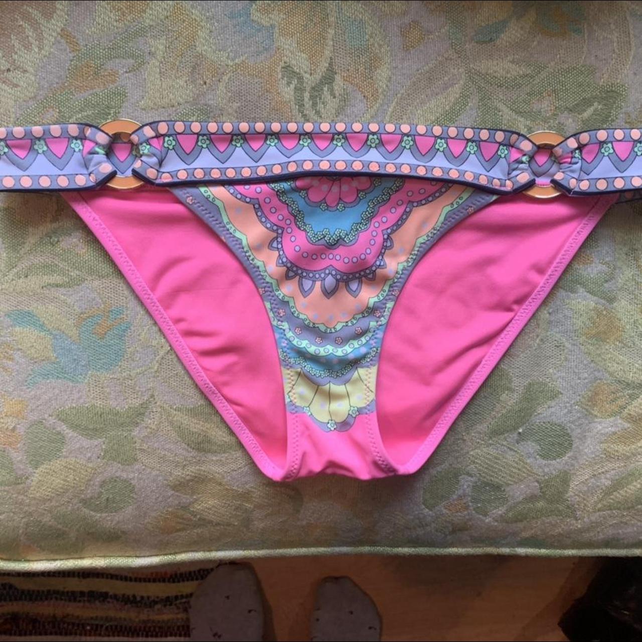 Super cute pink bikini bottoms from Victoria’s... - Depop