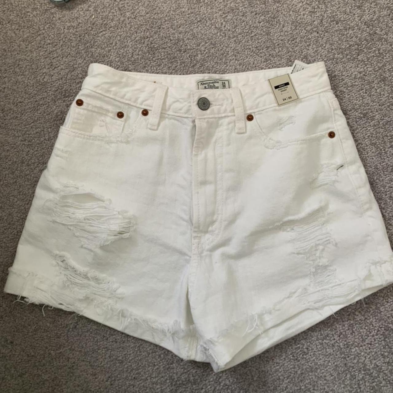 Abercrombie & Fitch Women's White Shorts | Depop