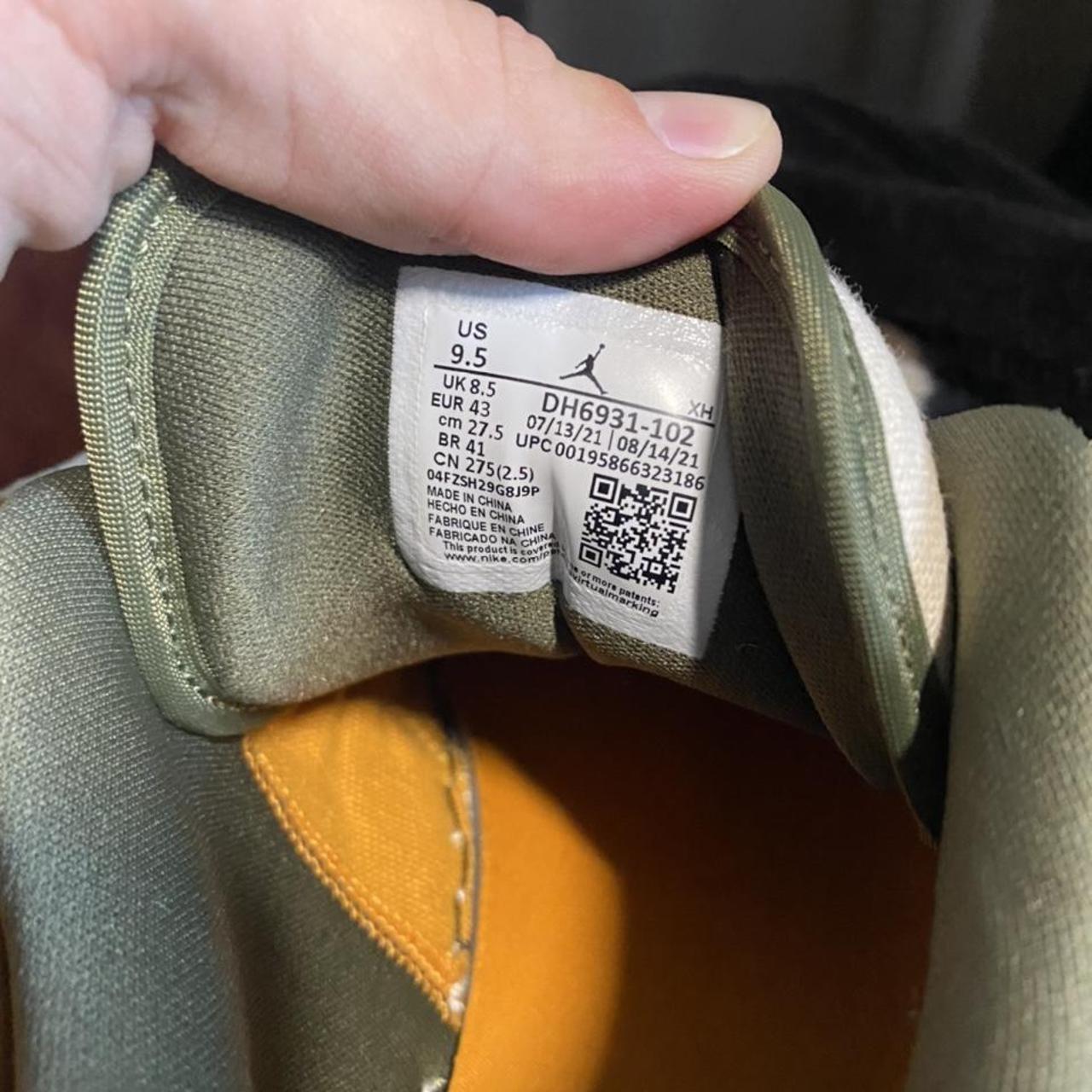 medium curry jordans
