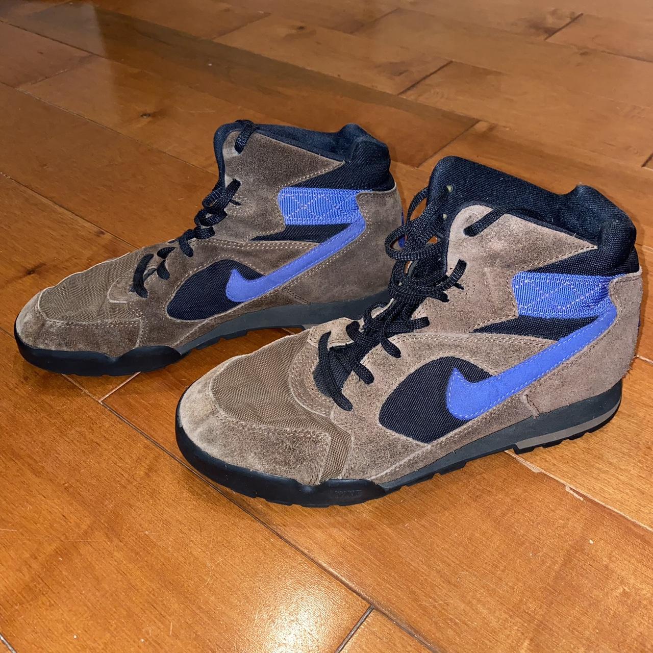 womens nike brown boots