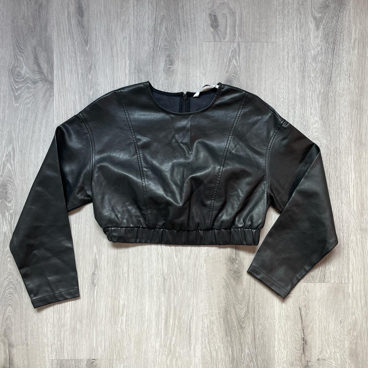 Zara Women's Black Crop-top | Depop