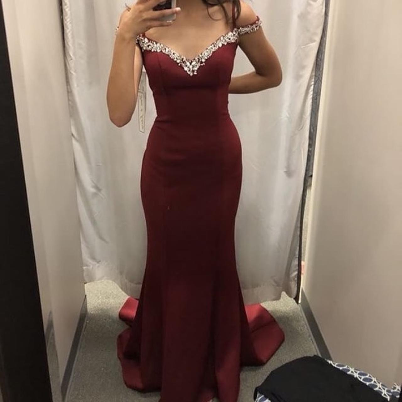 Simple but store elegant prom dresses