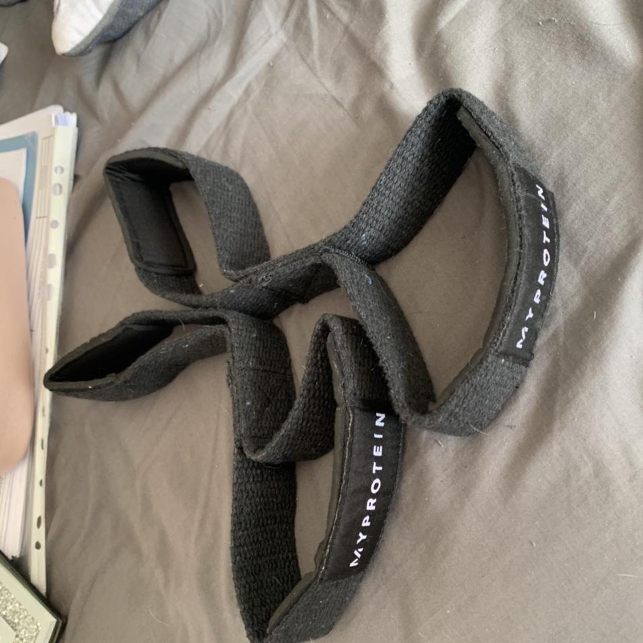 Figure of 8 lifting straps from my protein, never used Depop