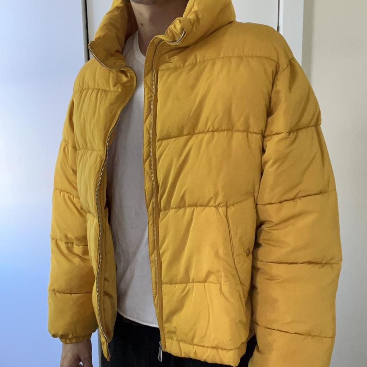 Boxy yellow puffer jacket - Depop