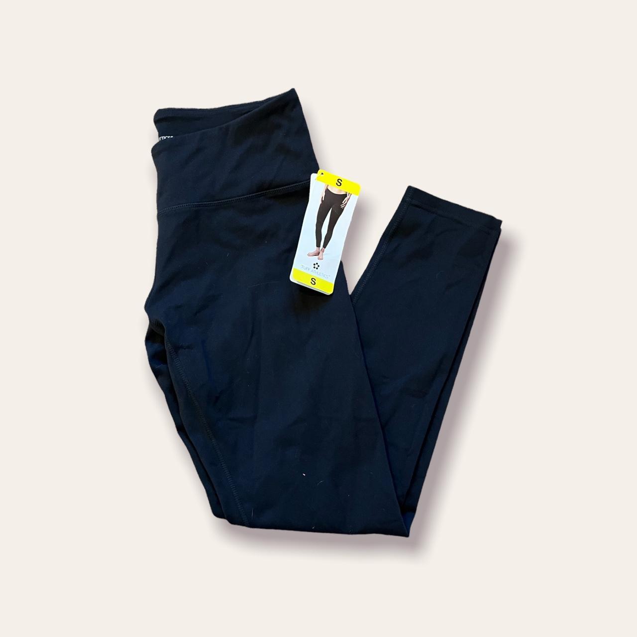 black leggings with zippered small pocket brand: - Depop