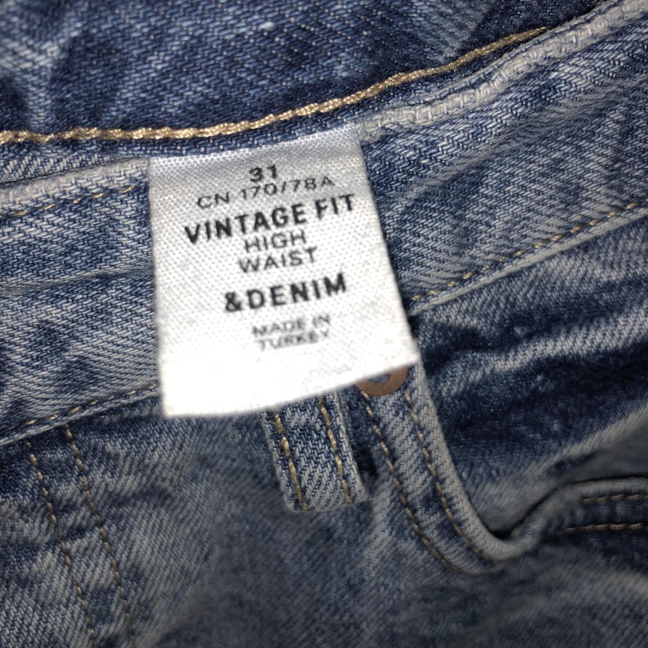 H&M blue denim vintage fit jeans // says mom jeans... - Depop