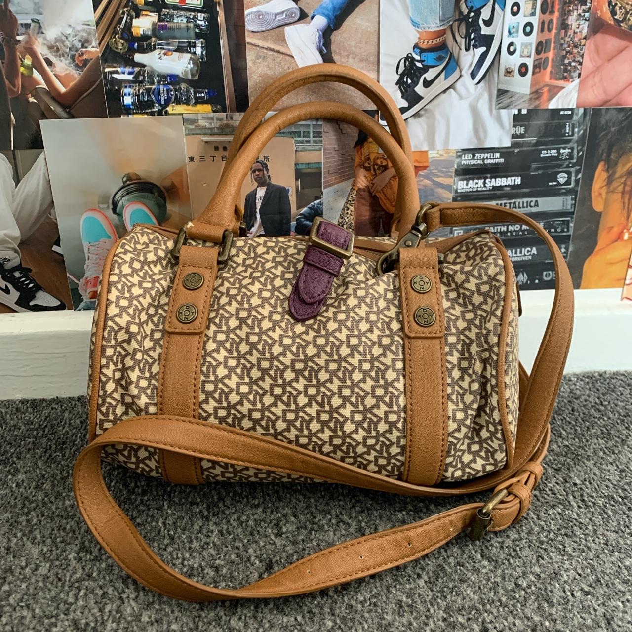 100 authentic DKNY barrel bag Bought a while ago