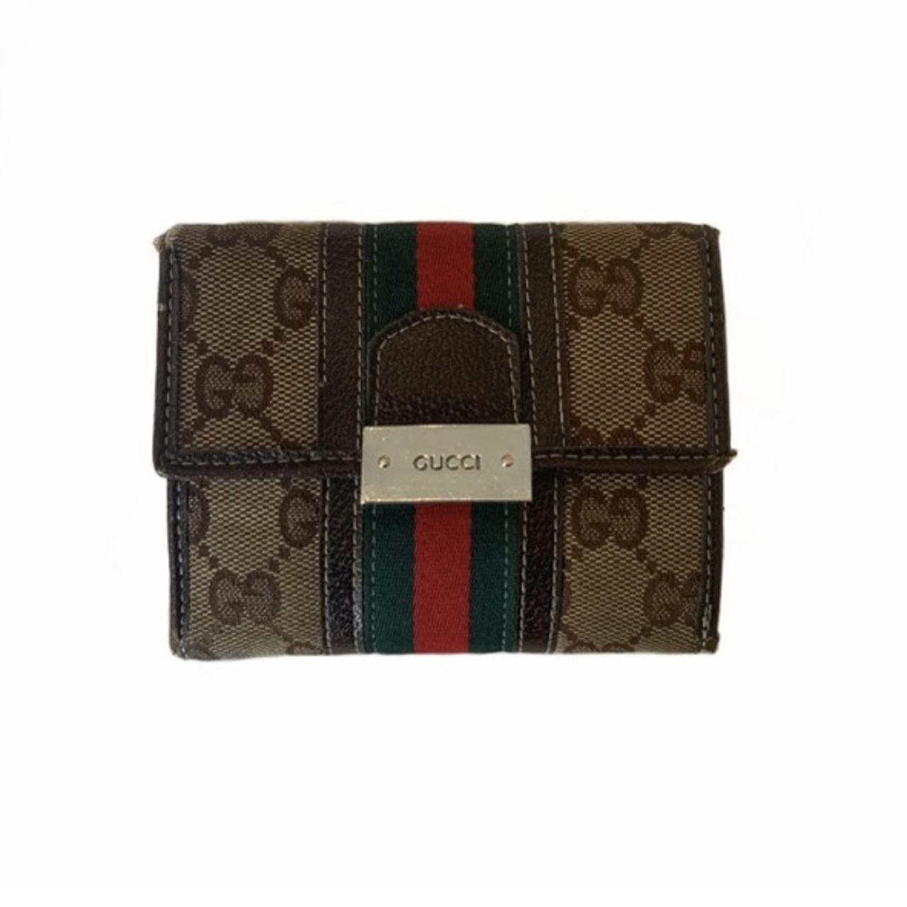 Auth Gucci selling Wallet