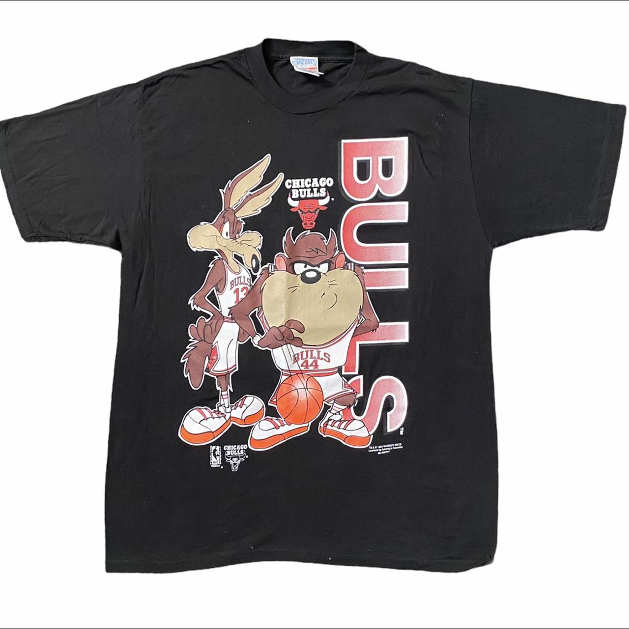 Chicago Bulls Looney Tunes Bugs Bunny Graphic Hoodie - Mens